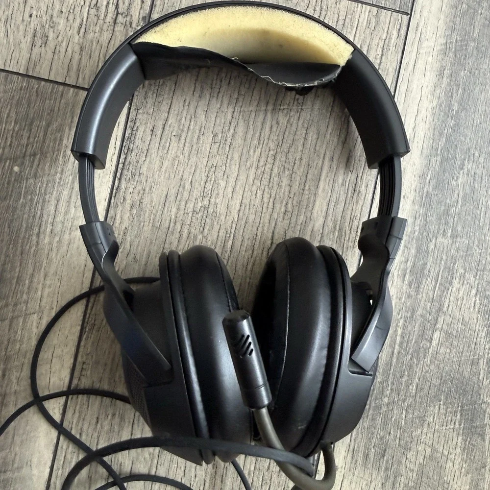 Razer Kraken V4 X Wired Gaming Headset 40mm Driver Cardioid Mic Noise Cancelling